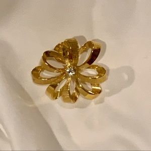 Vintage Gold Ribbon Brooch with Rhinestone Center